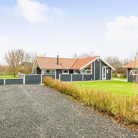 Thit - 1-2km To The Inlet By Interhome *